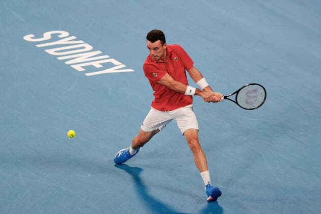 Roberto Bautista Agut of Team Spain plays a shot against Hubert Hurkacz of Team Poland during the ATP, Tennis Herren Cup Semi Final at Sydney Olympic Park Tennis Centre, Sydney, Australia on 7 January 2022. Copyright: xPeterxDovganx 30460388