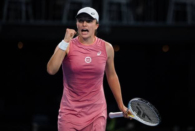 Mandatory Credit: Photo by Rob Prange Shutterstock (12683874dl) Iga Swiatek of Poland in action during the quarter-final at the 2022 Adelaide International WTA, Tennis Damen 500 tennis tournament Adelaide International, Tennis, Memorial Drive Tennis Centre, Adelaide, Australia - 07 Jan 2022 Adelaide International, Tennis, Memorial Drive Tennis Centre, Adelaide, Australia - 07 Jan 2022  Copyright: xRobxPrange Shutterstockx 12683874dl