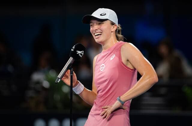 Mandatory Credit: Photo by Rob Prange Shutterstock (12683874dv) Iga Swiatek of Poland in action during the quarter-final at the 2022 Adelaide International WTA, Tennis Damen 500 tennis tournament Adelaide International, Tennis, Memorial Drive Tennis Centre, Adelaide, Australia - 07 Jan 2022 Adelaide International, Tennis, Memorial Drive Tennis Centre, Adelaide, Australia - 07 Jan 2022  Copyright: xRobxPrange Shutterstockx 12683874dv