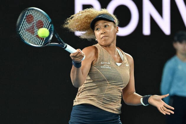 January 7, 2022: Naomi Osaka of Japan in action against Andrea Petkovic of Germany during their quarter final women s singles match at the WTA, Tennis Damen Melbourne Summer Set tennis tournament ahead of the Australian Open Grand Slam in Melbourne, Australia. Cal Media. Osaka won 6:1 7:5 Melbourne Australia - ZUMAc04_ 20220107_zaf_c04_039 Copyright: xSydneyxLowx