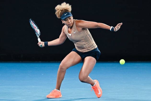 January 7, 2022: Naomi Osaka of Japan in action against Andrea Petkovic of Germany during their quarter final women s singles match at the WTA, Tennis Damen Melbourne Summer Set tennis tournament ahead of the Australian Open Grand Slam in Melbourne, Australia. Cal Media. Osaka won 6:1 7:5 Melbourne Australia - ZUMAc04_ 20220107_zaf_c04_042 Copyright: xSydneyxLowx