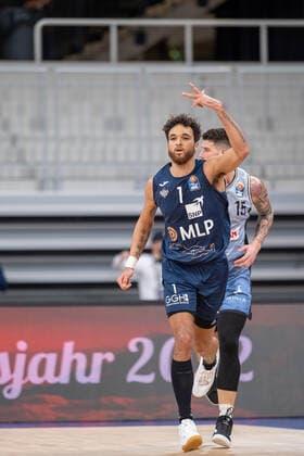 Brekott Chapman MLP Academics Heidelberg, 1 cheers his hit, MLP Academics Heidelberg vs HAKRO Merlins Crailsheim, Basketball, easyCredit Bundesliga, 16 Spieltag, Saison 2021 2022, 07 01 2022, MLP Academics Heidelberg vs HAKRO Merlins Crailsheim, Basketball, easyCredit Bundesliga, 16 Spieltag, Saison 2021 2022, 07 01 2022, Heidelberg Copyright: xEibner-Pressefotox EP_EER