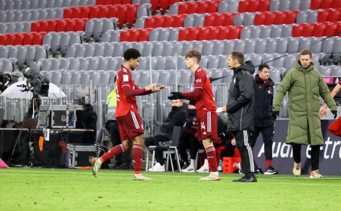 07 01 22 FC Bayern München Borussia Mönchengladbach Germany, Munich, 07 01 2022, Football, Bundesliga, FC Bayern München Borussia Mönchengladbach v l Malik Tillman, Paul Wanner both FC Bayern München