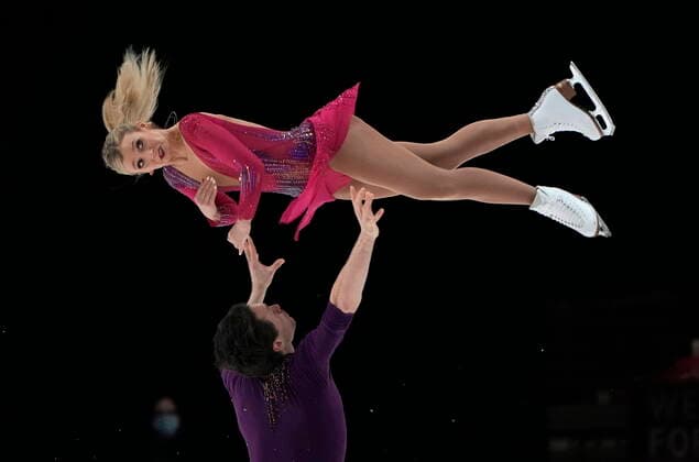 January 7, 2022, Ottawa, ON, Canada: Kirsten Moore-Towers and Michael Marinaro perform their routine during the senior pairs short program at the National Skating Championships, Friday, January. 7, 2022 in Ottawa. Kirsten Moore-Towers Michael Marinaro  - ZUMAc35_ 20220107_zaf_c35_052 Copyright: xAdrianxWyldx