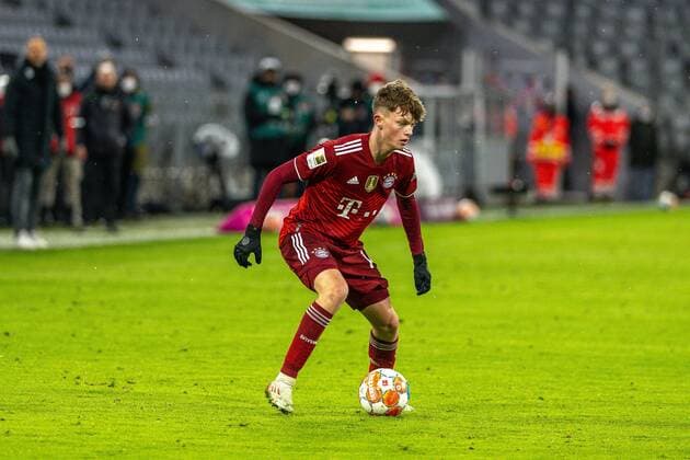 Paul Wanner FC Bayern Muenchen, 14 , GER, FC Bayern Muenchen vs Borussia Moenchengladbach, Football, Bundesliga, 18 Spieltag, Spielzeit 2021 2022, 07 01 2022, DFB DFL regulations prohibit any use of photographs as image sequences and or quasi video , GER, FC Bayern Muenchen vs Borussia Moenchengladbach, Football, Bundesliga, 18 Spieltag, Spielzeit 2021 2022, 07 01 2022 Muenchen Copyright: xEibner-Pressefoto SaschaxWaltherx EP_EER