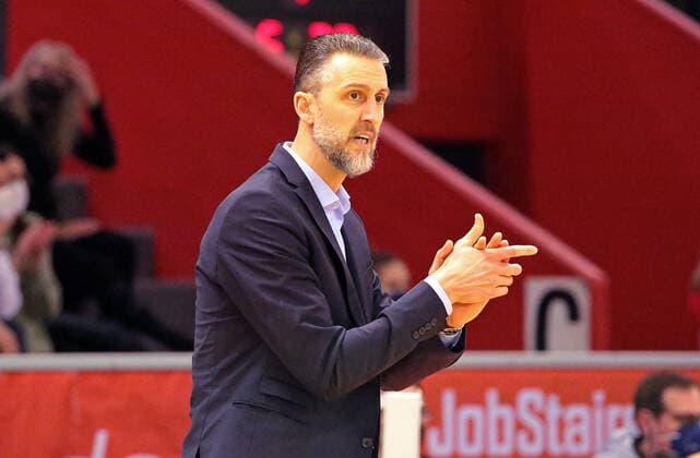 08 01 2022, xovx, Basketball 1 Bundesliga, easy Credit BBL, JobStairs Gießen 46ers BG Göttingen coach Pete Strobl Gießen 46ers Gießen Sporthalle Ost Hessen Germany DE