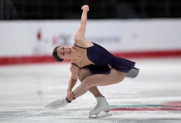 January 8, 2022, Ottawa, ON, Canada: Michelle Long performs her routine during the senior womenöÄÃ s free program at the National Skating Championships, in Ottawa, Saturday, Jan. 8, 2022. Michelle Long  - ZUMAc35_ 20220108_zaf_c35_035 Copyright: xAdrianxWyldx