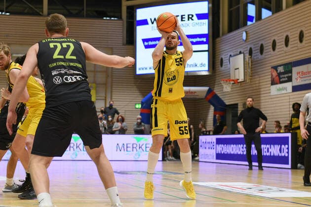 Karlo Miksic VfL Kirchheim Knights 55 VfL Kirchheim Knights vs TEAM Ehingen Urspring Basketball, Men, Barmer, 2 Basketball Bundesliga, ProA Hauptrunde , 18 Spieltag, 08 01 2022 Foto Eibner Tobias Baur VfL Kirchheim Knights vs TEAM Ehingen Urspring Basketball, Barmer, 2 Basketball Bundesliga, 2 BBL, Liga Pro A, 18 Spieltag, 08 01 2022 Kirchheim Teck Copyright: xEibner-Pressefotox EP_TBR
