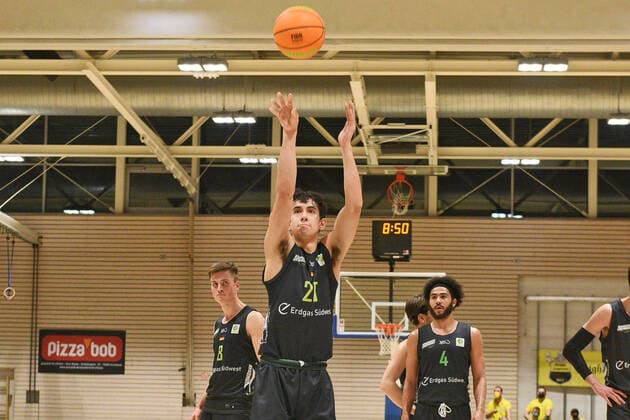 Takiula Fahrensohn TEAM Ehingen Urspring 20 VfL Kirchheim Knights vs TEAM Ehingen Urspring Basketball, Men, Barmer, 2 Basketball Bundesliga, ProA Hauptrunde , 18 Spieltag, 08 01 2022 Foto Eibner Tobias Baur VfL Kirchheim Knights vs TEAM Ehingen Urspring Basketball, Barmer, 2 Basketball Bundesliga, 2 BBL, Liga Pro A, 18 Spieltag, 08 01 2022 Kirchheim Teck Copyright: xEibner-Pressefotox EP_TBR