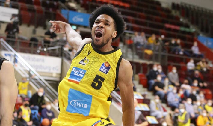 Ludwigsburg , Basketball easycredit BBL Bundesliga MHP Riesen Ludwigsburg vs medi Bayreuth , Justin Simon Riesen
