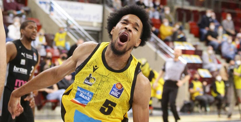 Ludwigsburg , Basketball easycredit BBL Bundesliga MHP Riesen Ludwigsburg vs medi Bayreuth , Justin Simon Riesen