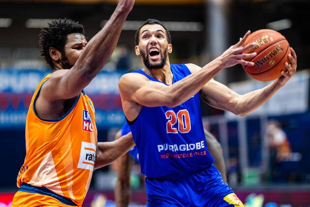 BB 1BL Syntainics MBC Ratiopharm Ulm Janel Morris 20 Syntainics MBC , Cristiano Felicio 1 Ratiopharm Ulm during the match Season 2021 2022 Men in the EasyCredit Bundesliga between Syntainics MBC and Ratiopharm Ulm at Stadthalle Weissenfels on 8 January 2022 in Weissenfels, Sachsen Anhalt, Germany
