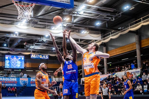 BB 1BL Syntainics MBC Ratiopharm Ulm Chris Coffey 22 Syntainics MBC , Philipp Herkenhoff 14 Ratiopharm Ulm during the match Season 2021 2022 Men in the EasyCredit Bundesliga between Syntainics MBC and Ratiopharm Ulm at Stadthalle Weissenfels on 8 January 2022 in Weissenfels, Sachsen Anhalt, Germany