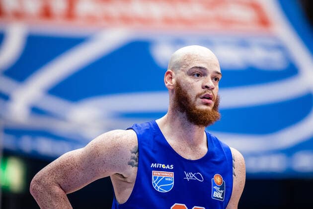 BB 1BL Syntainics MBC Ratiopharm Ulm Reggie Upshaw 30 Syntainics MBC during the match season 2021 2022 men in the EasyCredit Bundesliga between Syntainics MBC and Ratiopharm Ulm at Stadthalle Weissenfels on 8 January 2022 in Weissenfels, Saxony Anhalt, Germany