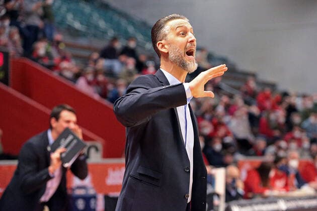 08 01 2022, xovx, Basketball 1 Bundesliga, easy Credit BBL, JobStairs Gießen 46ers BG Göttingen coach Pete Strobl Gießen 46ers Gießen Sporthalle Ost Hessen Germany DE