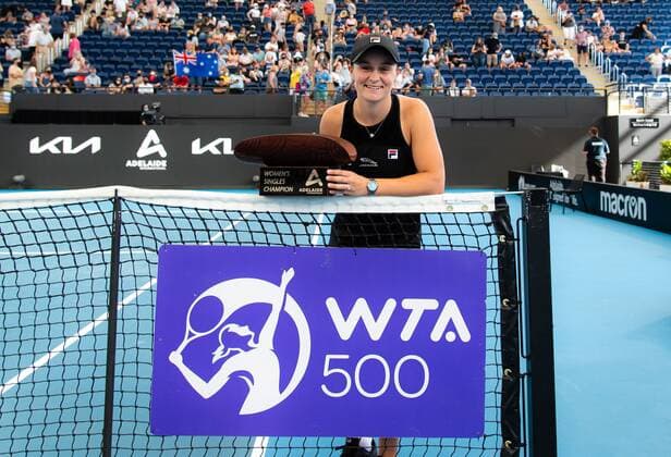 Mandatory Credit: Photo by Rob Prange Shutterstock (12683876z) Ashleigh Barty of Australia with the champions trophy after the final of the 2022 Adelaide International WTA, Tennis Damen 500 tennis tournament Adelaide International, Tennis, Memorial Drive Tennis Centre, Adelaide, Australia - 09 Jan 2022 Adelaide International, Tennis, Memorial Drive Tennis Centre, Adelaide, Australia - 09 Jan 2022  Copyright: xRobxPrange Shutterstockx 12683876z