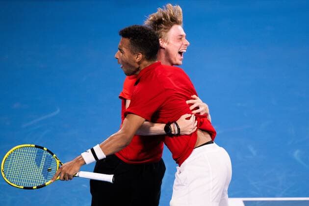 Mandatory Credit: Photo by James Gourley Shutterstock (12745941cc) Felix Auger-Aliassime and Denis Shapovalov of Team Canada celebrate victory after winning the ATP, Tennis Herren Cup Final against Team Spain ATP Cup Final, Tennis, Ken Rosewall Arena, Sydney, Australia - 09 Jan 2022 ATP Cup Final, Tennis, Ken Rosewall Arena, Sydney, Australia - 09 Jan 2022  Copyright: xJamesxGourley Shutterstockx 12745941cc