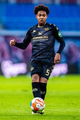 FB 1BL RB Leipzig FSV Mainz 05 Jean Paul Boetius 5 SV Mainz 05 during the season 2021 2022 18 matchday in the 1 Bundesliga men between RB Leipzig and FSV Mainz 05 at the Red Bull Arena on 08 January 2022 in Leipzig, Saxony, Germany DFL AND DFB REGULATES PROHIBIT ANY USE OF PHOTOGRAPHS as IMAGE SEQUENCES and or QUASI VIDEO