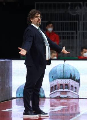 Perplexity in Munich Bayerns Head Coach Andrea TRINCHIERI Basketball, FC Bayern Chemnitz, on 9 01 2022, Basketball Bundesliga, FC Bayern Munich Basketball Niners Chemnitz, season 2021 2022, in Munich, A U D I D O M E, Germany Source Copyright Credit Oryk HAIST xx