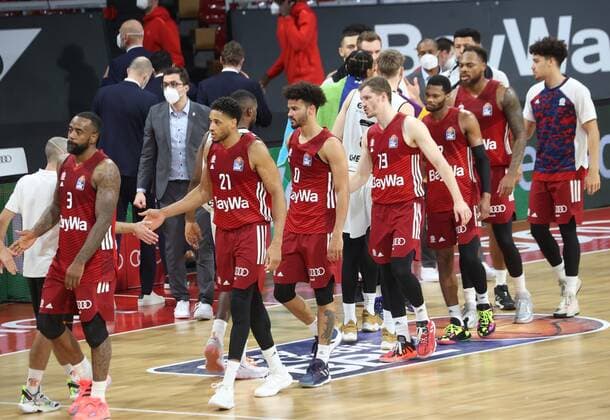 Disappointment Bayern players after end of game basketball, FC Bayern Chemnitz, on 9 01 2022, Basketball Bundesliga, FC Bayern Munich Basketball Niners Chemnitz, season 2021 2022, in Munich, A U D I D O M E, Germany Source Copyright Credit Oryk HAIST xx