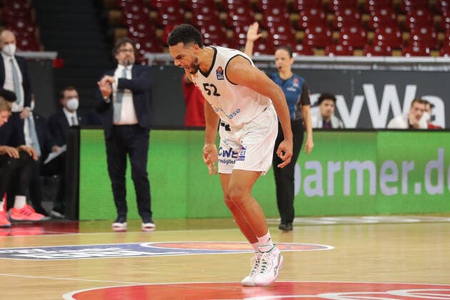 Trent Lockett NINERS Chemnitz, 52 cheers GER, FC Bayern Basketball vs NINERS Chemnitz, basketball, 1 Bundesliga, 2021 2022 season, 09 01 2022, GER, FC Bayern Basketball vs NINERS Chemnitz, basketball, 1 Bundesliga, 2021 2022 season, 09 01 2022 Muenchen Copyright: xEIBNER MarcelxEngelbrechtx EP_EER
