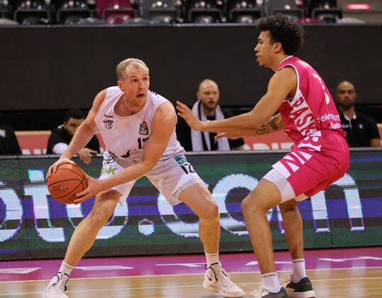 Bonn, Germany, 09 01 2022, Telekom Dome, basketball, BBL, 16 matchday, Telekom Baskets Bonn vs Hamburg Towers Seth Hinrichs Hamburg , Tyson Ward Bonn