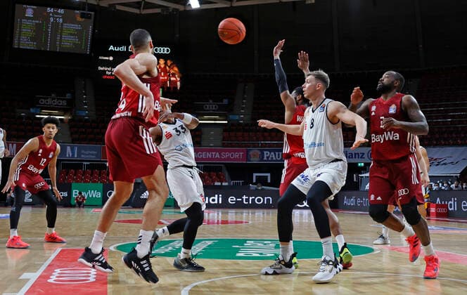 09 01 2022, BBL, FC Bayern Basketball vs Chemnitz Niners Basketball, sports, in the picture Jason George FCB Basketball , Augustine Rubit FCB Basketball ,Eric Washington Chemnitz Niners , Deshaun Thomas FCB Basketball , Niklas Wimberg Chemnitz Niners , Rivers K C FCB Basketball