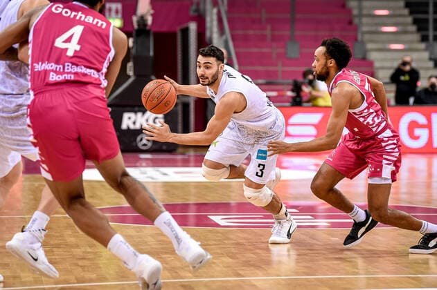 easyCredit BBL, Telekom Baskets Bonn vs Hamburg Towers, 09 01 2022 Maximilian DiLeo Hamburg Towers 3 , easyCredit BBL, Telekom Baskets Bonn vs Hamburg Towers on 09 01 2022 at the Telekom Dome Bonn, Bonn North Rhine Westphalia Copyright: xBEAUTIFULxSPORTS Mueller-Laschetx