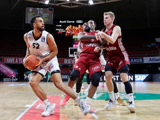 09 01 2022, BBL, FC Bayern Basketball vs Chemnitz Niners Basketball, sports, in the picture Trent Lockett Chemnitz Niners , Rivers K C FCB Basketball , Darion Atkins Chemnitz Niners and Ognjen Jaramaz FCB Basketball