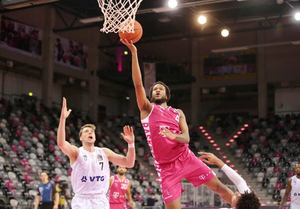 Justin Gorham Telekom Baskets Bonn vs Lukas Meisner Hamburg Towers easyCredit BBL 1 Bundesliga , 2021 2022 season , Main round 16 matchday