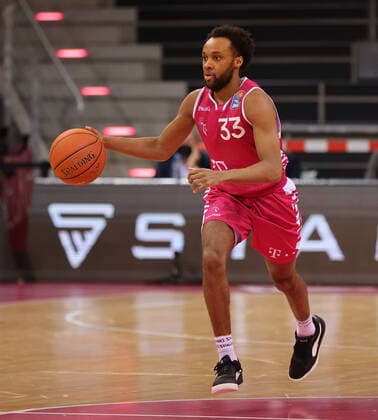 Bonn, Germany, 09 01 2022, Telekom Dome, basketball, BBL, 16 matchday, Telekom Baskets Bonn vs Hamburg Towers Parker Jackson Cartwright Bonn