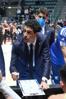 Antimo Martino (head coach of Fortitudo Kigili Bologna) during the series A1 italian LBA basketball championship match Kigili Fortitudo Bologna Vs. Openjobmetis Varese at the Paladozza sports palace - Bologna, January 2022  Copyright: xMichelexNuccix xIPAx xx 0