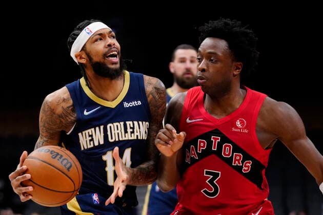 January 9, 2022, Toronto, ON, Canada: Toronto Raptors forward OG Anunoby (3) fouls New Orleans Pelicans forward Brandon Ingram (14) during first half NBA, Basketball Herren, USA basketball action in Toronto on Sunday, January 9, 2022. Canada News - January 9, 2022  - ZUMAc35_ 20220109_zaf_c35_032 Copyright: xFrankxGunnx