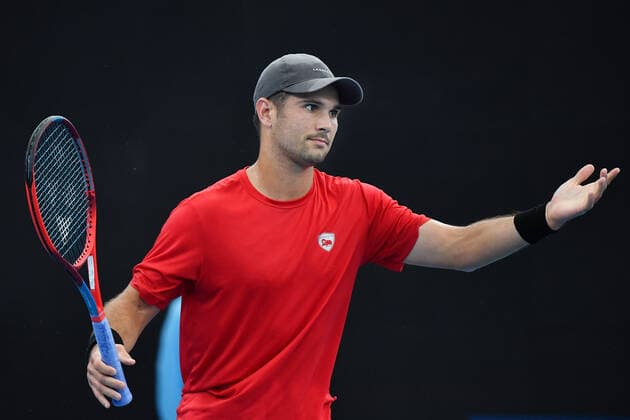 SYDNEY TENNIS CLASSIC, Marcos Giron of the USA reacts during his match against Jordan Thompson of Australia on Day 1 of the Sydney Tennis Classic at Sydney Olympic Park in Sydney, Monday, January 10, 2022. ( NO ARCHIVING, EDITORIAL USE ONLY, NO USE IN BOOKS WITHOUT CONSENT SYDNEY NSW AUSTRALIA  Copyright: xDEANxLEWINSx 20220110001612245645
