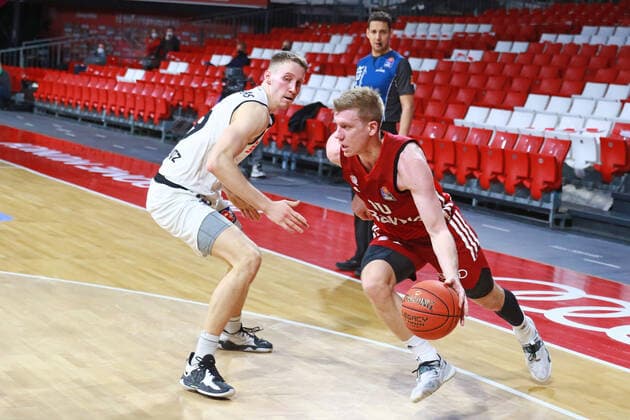 10 Ognjen Jaramaz FCBB against 29 Mindaugas Susinskas Niners Chemnitz Basketball BBL FC Bayern Munich Niners Chemnitz in the Audi Dome on 09 01 2021 PHOTO Mladen Lackovic LakoPress