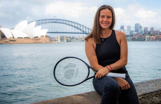 Mandatory Credit: Photo by Rob Prange Shutterstock (12750372y) Daria Kasatkina of Russia visits the Sydney Botanical Gardens during the 2022 Sydney Tennis Classic WTA, Tennis Damen 500 tennis tournament Sydney Tennis Classic, Day 2, Tennis, Olympic Park, Sydney, Australia - 11 Jan 2022 Sydney Tennis Classic, Day 2, Tennis, Olympic Park, Sydney, Australia - 11 Jan 2022 Copyright: xRobxPrange Shutterstockx 12750372y