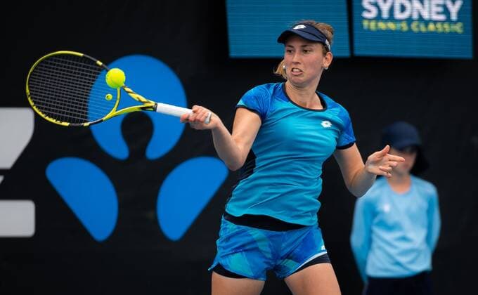 Mandatory Credit: Photo by Rob Prange Shutterstock (12750372bw) Elise Mertens of Belgium in action during the first round of the 2022 Sydney Tennis Classic WTA, Tennis Damen 500 tennis tournament Sydney Tennis Classic, Day 2, Tennis, Olympic Park, Sydney, Australia - 11 Jan 2022 Sydney Tennis Classic, Day 2, Tennis, Olympic Park, Sydney, Australia - 11 Jan 2022 Copyright: xRobxPrange Shutterstockx 12750372bw