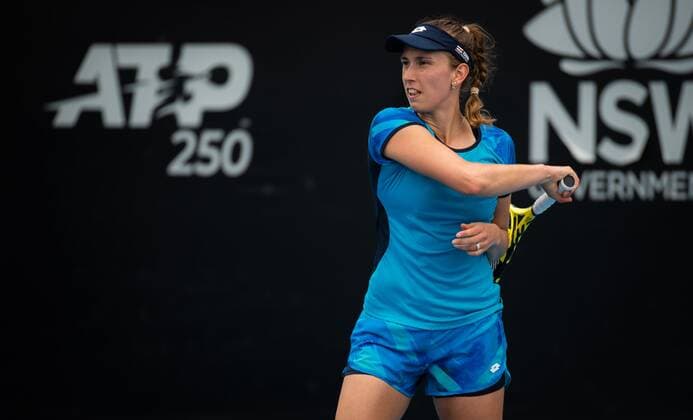 Mandatory Credit: Photo by Rob Prange Shutterstock (12750372bm) Elise Mertens of Belgium in action during the first round of the 2022 Sydney Tennis Classic WTA, Tennis Damen 500 tennis tournament Sydney Tennis Classic, Day 2, Tennis, Olympic Park, Sydney, Australia - 11 Jan 2022 Sydney Tennis Classic, Day 2, Tennis, Olympic Park, Sydney, Australia - 11 Jan 2022 Copyright: xRobxPrange Shutterstockx 12750372bm