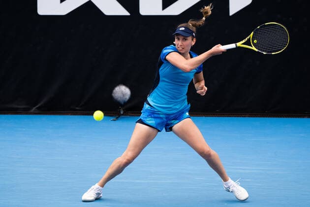 SYDNEY TENNIS CLASSIC, Elise Mertens of Belgium in action during her First Round match against Fiona Ferro of France on Day 2 of the Sydney Tennis Classic at Sydney Olympic Park, in Sydney, Tuesday, January 11, 2022. ( NO ARCHIVING, EDITORIAL USE ONLY, NO USE IN BOOKS WITHOUT CONSENT SYDNEY NSW AUSTRALIA  Copyright: xJAMESxGOURLEYx 20220111001612486637
