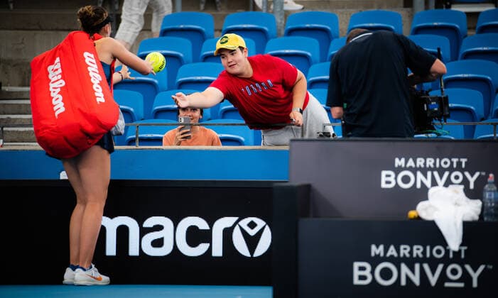 January 10, 2022, SYDNEY, AUSTRALIA: Fans in action during the first round of the 2022 Sydney Tennis Classic WTA, Tennis Damen 500 tennis tournament SYDNEY AUSTRALIA - ZUMAa181 20220110_zaa_a181_018 Copyright: xRobxPrangex