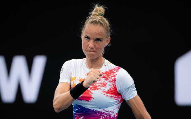 January 10, 2022, SYDNEY, AUSTRALIA: Arantxa Rus of the Netherlands in action during the first round of the 2022 Sydney Tennis Classic WTA, Tennis Damen 500 tennis tournament against Petra Kvitova of the Czech Republic SYDNEY AUSTRALIA - ZUMAa181 20220110_zaa_a181_041 Copyright: xRobxPrangex