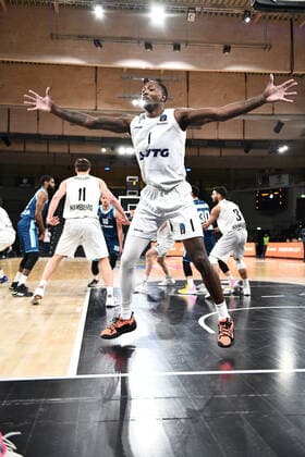 Basketball I Men I 2021 2022 Season I Eurocup I 9 Matchday I Hamburg Towers TURK TELEKOM ANKARA I 11 01 2022 Zachary Brown 1, Small Forward, Hamburg Towers Hamburg edel optics de Arena Hamburg Germany Copyright: xLobeca Hannigx