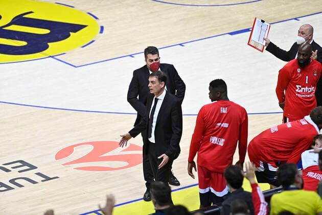 Olympiacos Piraeus coach Georgios Bartzokas had 2 back to back technichals and ejected during the Turkish Airlines Euroleague Basketball match between Fenerbahce Beko Istanbul and Olympiacos Piraeus at Ulker Arena in Istanbul , Turkey on January 11, 2022. ( Photo : Seskimphoto ) 