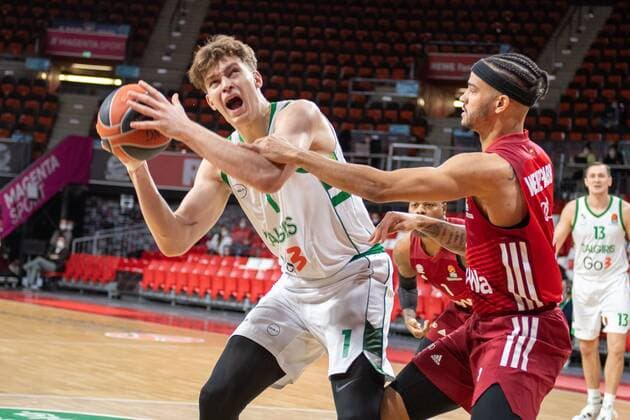 Marek Blazevic 1 Zalgiris Kaunas , Nick Weiler Babb 0 FC Bayern , FC Bayern Basketball vs Zalgiris Kaunas, Euroleague, 11 01 2022 Muenchen Bayern Germany Copyright: xkolbert-press UlrichxGamelx