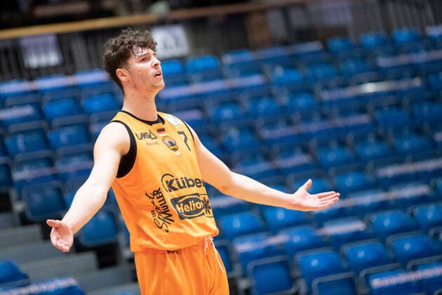 BARMER 2 Basketball Bundesliga season 2021 2022 Matchday 18 on 11 01 22 Medipolis SC Jena vs wiha Panthers Schwenningen Malik Kudic Schwenningen disappointed, portrait Sparkassen Arena