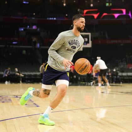 Austin Rivers of the Nuggets warms up before the NBA, Basketball Herren, USA game between Los Angeles Clippers and Denver Nuggets, at the Crypto.com Arena in Los Angeles (United States). Los Angeles Clippers vs Denver Nuggets !ACHTUNG: NUR REDAKTIONELLE NUTZUNG!  Copyright: xPhillipxKimx AME8437 20220112-0347647830e35e5e691d84b08f08bfea0b992949
