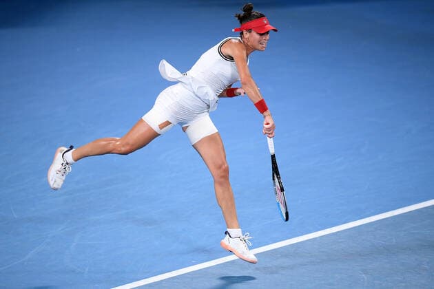 SYDNEY TENNIS CLASSIC, Ajla Tomljanovic of Australia serves during her Round of 16 match against Paula Badosa of Spain on Day 3 of the Sydney Tennis Classic at Sydney Olympic Park in Sydney, Wednesday, January 12, 2022. ( NO ARCHIVING, EDITORIAL USE ONLY, NO USE IN BOOKS WITHOUT CONSENT SYDNEY NSW AUSTRALIA  Copyright: xDANxHIMBRECHTSx 20220112001612744973