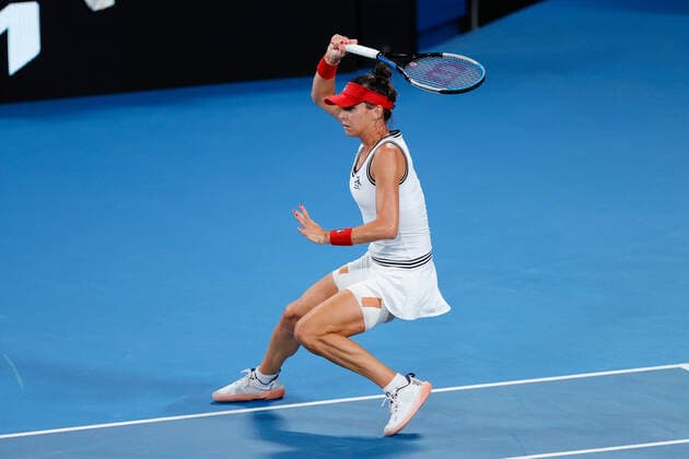Ajla Tomljanovic of Australia plays a forehand against Paula Badosa of Spain during Round 2 of the Sydney Tennis Classic 2022 at Sydney Olympic Park Tennis Centre, Sydney, Australia on 12 January 2022. Copyright: xPeterxDovganx 30470328