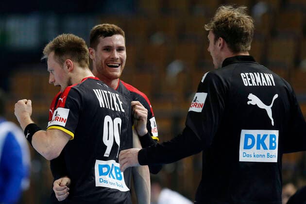 Handball, national team men European Championship preparation match Germany France 35 34 on 09 01 2022 in the Buderus Arena in Wetzlar Johannes GOLLA GER 2 v left is happy with the scorer of the winning goal Luca WITZKE GER left and Tw Till KLIMPKE GER right