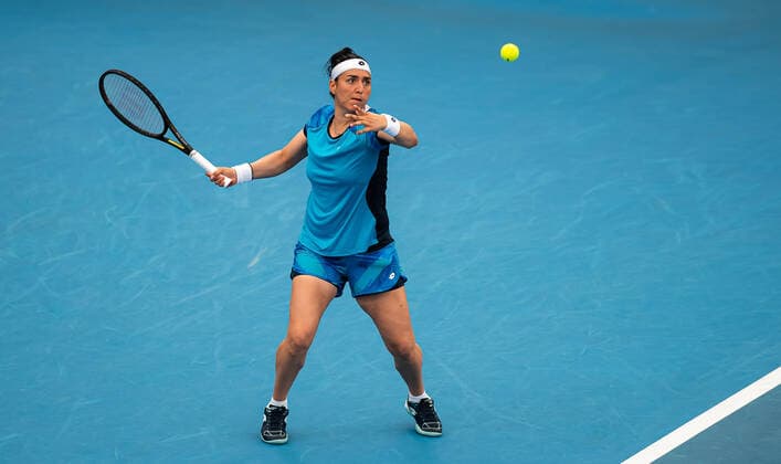 January 12, 2022, SYDNEY, AUSTRALIA: Ons Jabeur of Tunisia in action during the second round of the 2022 Sydney Tennis Classic WTA, Tennis Damen 500 tennis tournament against Petra Kvitova of the Czech Republic SYDNEY AUSTRALIA - ZUMAa181 20220112_zaa_a181_005 Copyright: xRobxPrangex